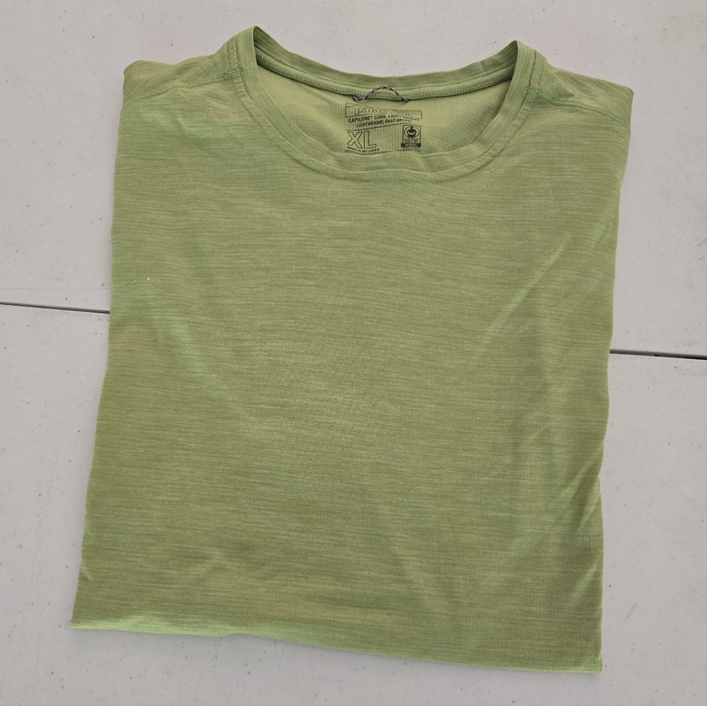 Patagonia Capilene Cool Lightweight Shirt Green Color Size XLarge